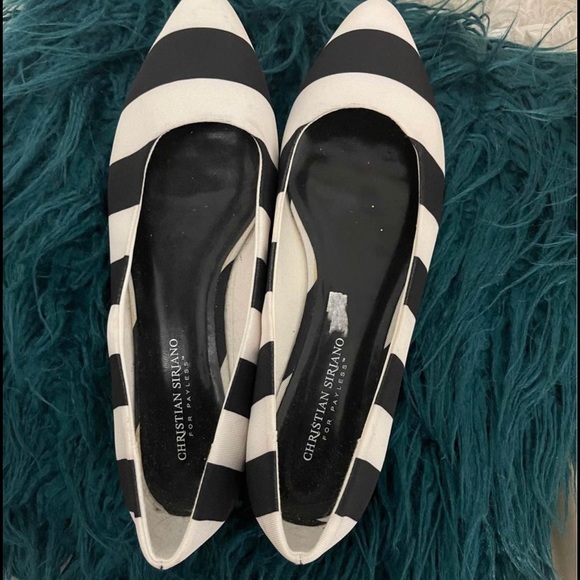 Christian Siriano B&W Flats - Picture 2 of 3